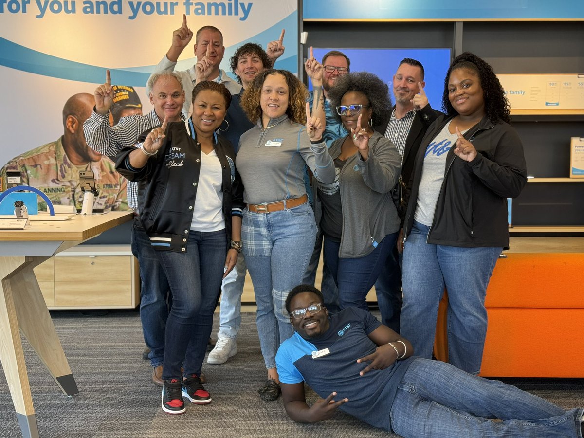 carawfields's tweet photo. Shoutout to Horn Lake (Prime Comms) and Southaven (Blue Link)๐ We so appreciate our AR partners and the fabulous work theyโre doing to connect customers to greater possibilities! We donโt get it done alone! #BetterTogether #SoutheastStates #PartnershipIsPower https://t.co/Za8XNdf3ih