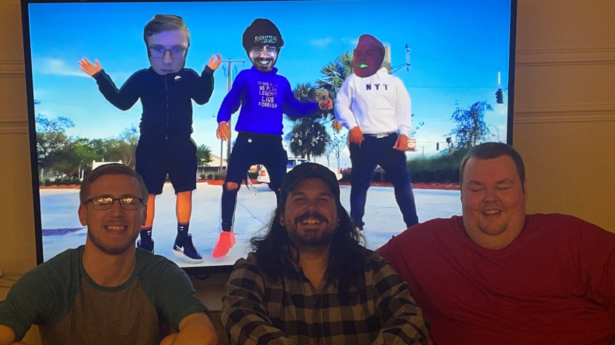 FentTheDruid's tweet photo. One day @MagTheRL asked in trade chat for a healer and I was bored enough to pm him. 
6 years later and here we all are. 
Best week of my life. 
@IdiotsWoW ❤️ https://t.co/sH7Ge5dTiJ