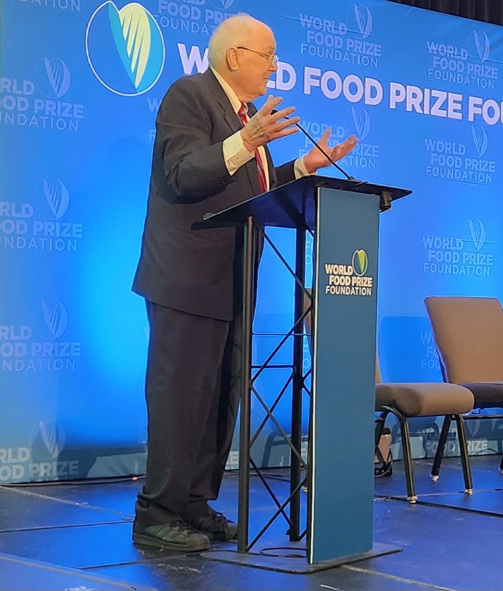 Ambassador Kenneth M. Quinn, President Emeritus of the @WorldFoodPrize welcomes guests to the side event on Transforming the Agriculture Sector in Africa at the 2023 Norman E. Borlaug Dialogue. Focus on the @AfDB_Group's Special Agro-industrial Processing Zones. #FeedAfrica