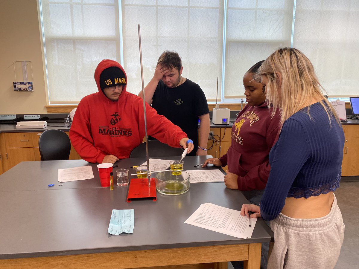 MsdennFei's tweet photo. How do you study homeostasis? By studying Homer-ostasis of course. PSHS A&amp;P Ss at work. #learningisfun #learningbydoing @plymouthsouth @PPS_Science @PlymouthSch @one8alhub https://t.co/EkloBPqjw0