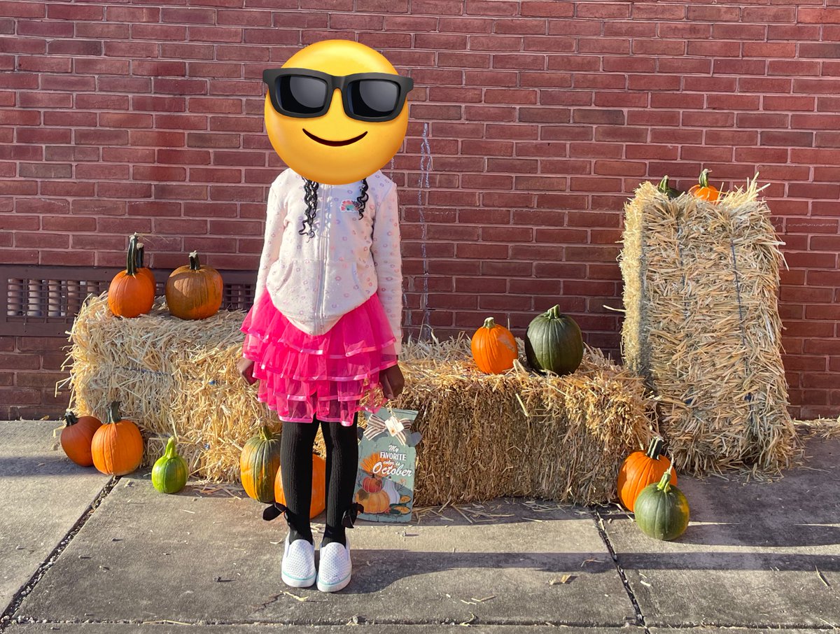 MrsRussoAP's tweet photo. Still smiling from all the fall fun had last night @TeamPowhatan’s fall festival bingo!! What a great night to come together with the Powhatan community! @SGoodrichCSF @EduKortney @BCPSTitleI https://t.co/DBPPhEL9lN