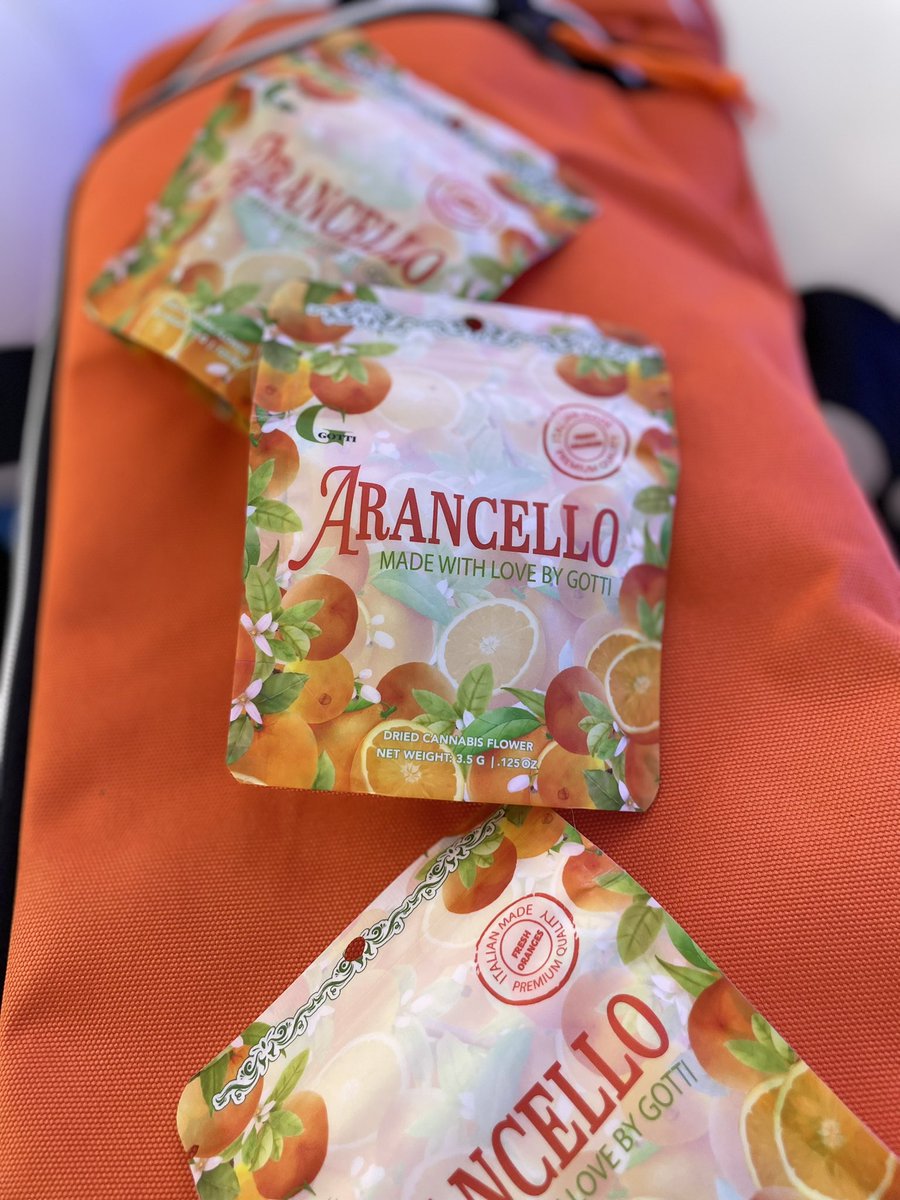 maywoodscookies's tweet photo. #Arancello from #Gotti 🍊💨 #CookiesMaywood #Connoisseur https://t.co/NpeeDCYGgt