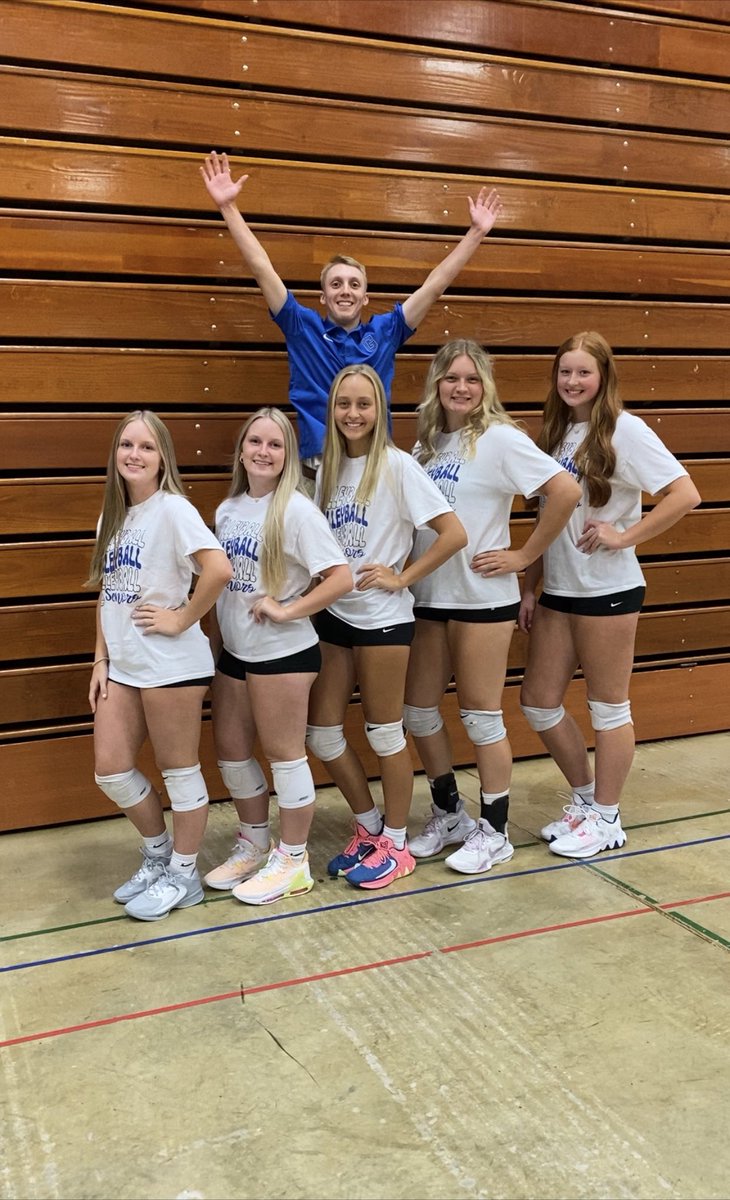 GCHSLadyPirates's tweet photo. 2nd consecutive year: ALL volleyball seniors earned Academic All State Honors for their classroom performance 📚
Gold (3.75 - 4.0): Janae Comer, Emma &amp; Maggie Leap, Claire Nobbe, Justin Bedel 
Silver (3.5 - 3.74): Rylee Hofer
@GoPiratesGCHS @GCHSPirates @ihsvca @IHSAA1 @ihsaavb https://t.co/PAfNSB5mlD