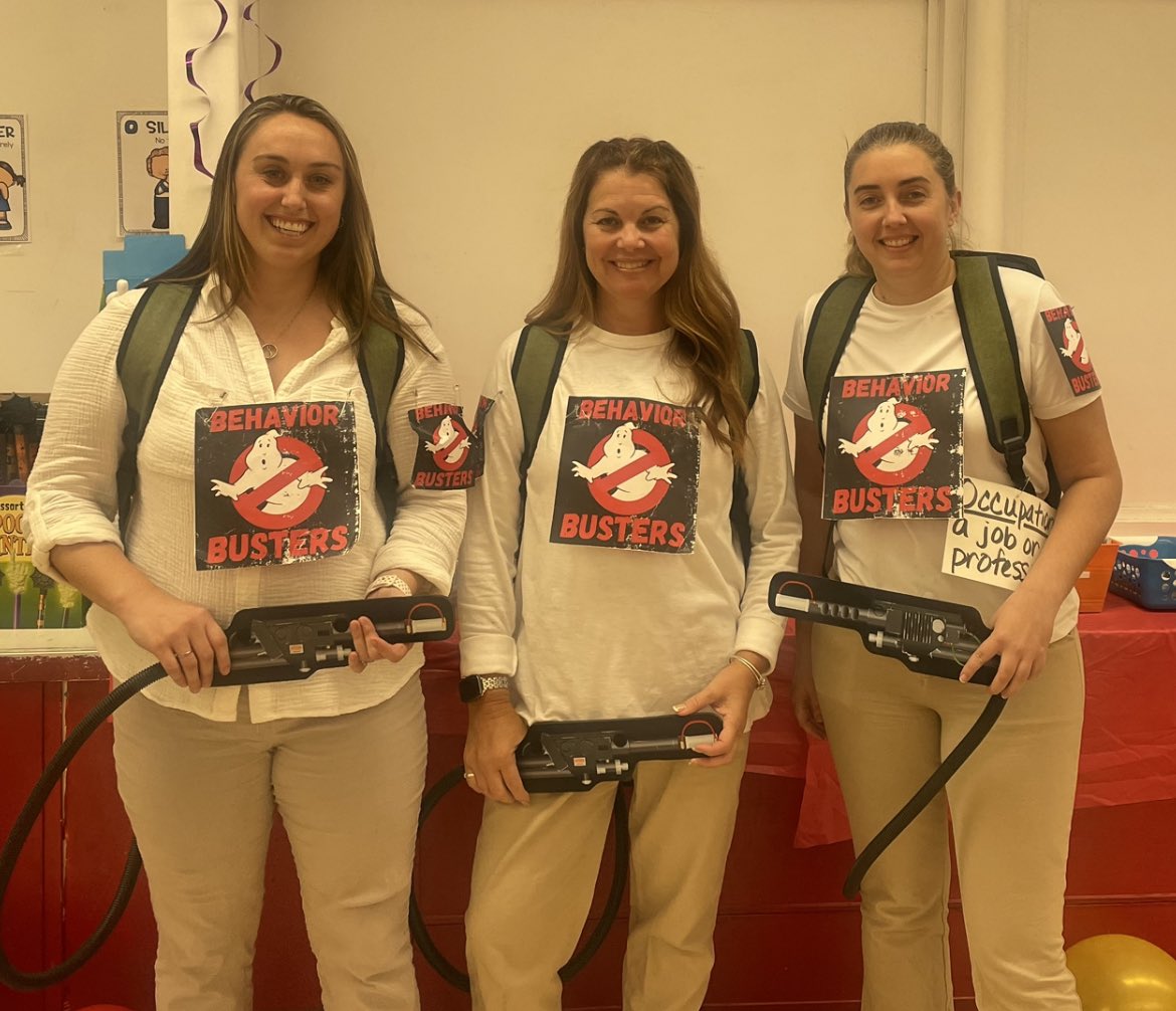 “When there’s something strange going on in 5th grade, who you gonna call?…..Behavior Busters!!” 🎶 👻 #awesomeamvet Vocab Parade and Trunk or Treat.