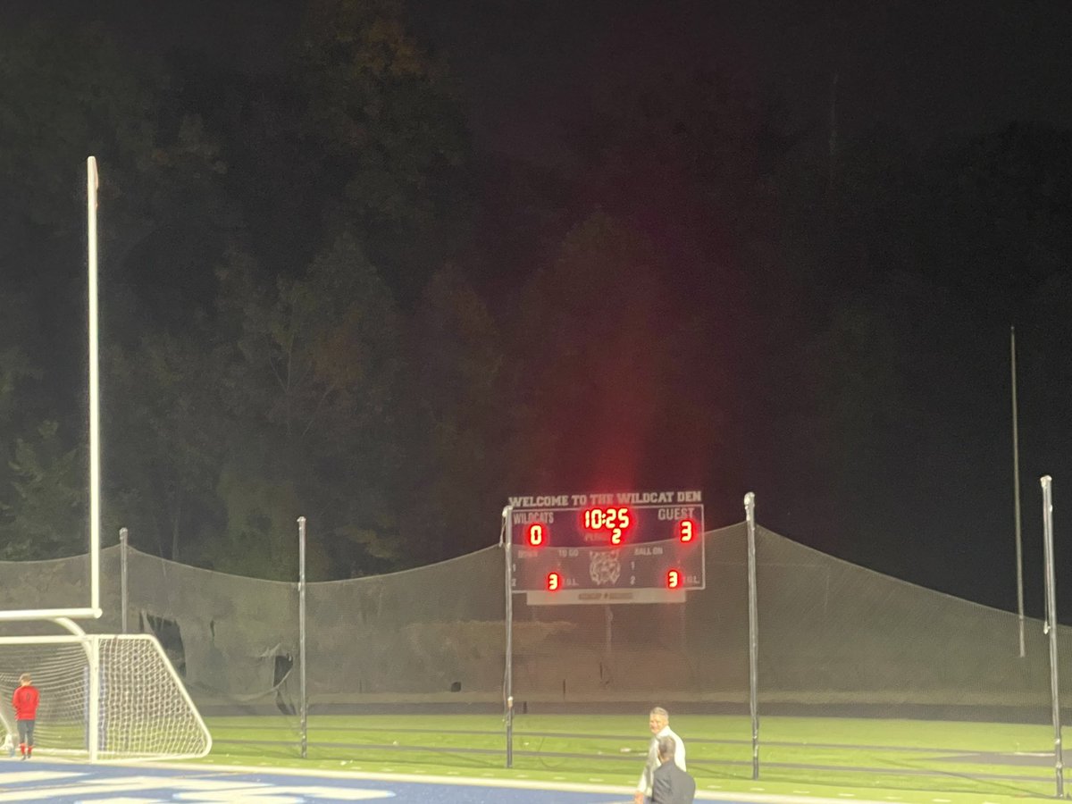 MCPSYouMatter's tweet photo. Congratulations to our Boys Varsity Gladiator Soccer team! They won in the first round of the playoffs, 3-0 🔴⚫️ #GLADIATORPRIDE #CounterStory https://t.co/gSEpAgBBth