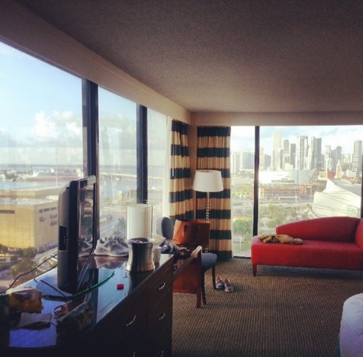 PerricoRey's tweet image. Difference is ion "fake life" on social media I'm really #NotLikeNobody #WealthyBum #SimpleMovesBigInvestments