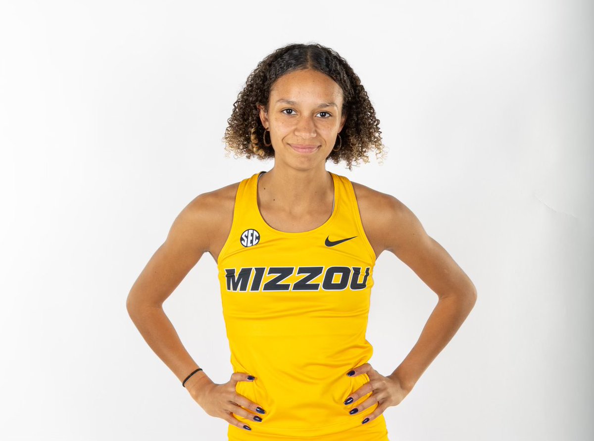 AthenaSPeterson's tweet photo. Official Visit | #1
Family Affair, It Just Means More.
Thank You @MizzouTFXC @MizzouAthletics for the 💛🖤 & hospitality
#MIZ
#HOME
#SEC #jumpsquad
#notcommittedyet https://t.co/F5eL7KKRLq