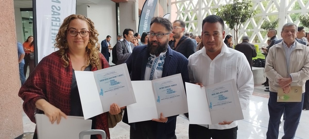 Somos mención honorífica en El Premio Nacional de Periodismo <a href="/krojas2018/">Karen Rojas Kauffmann</a> <a href="/amundaca/">Antonio Mundaca</a>