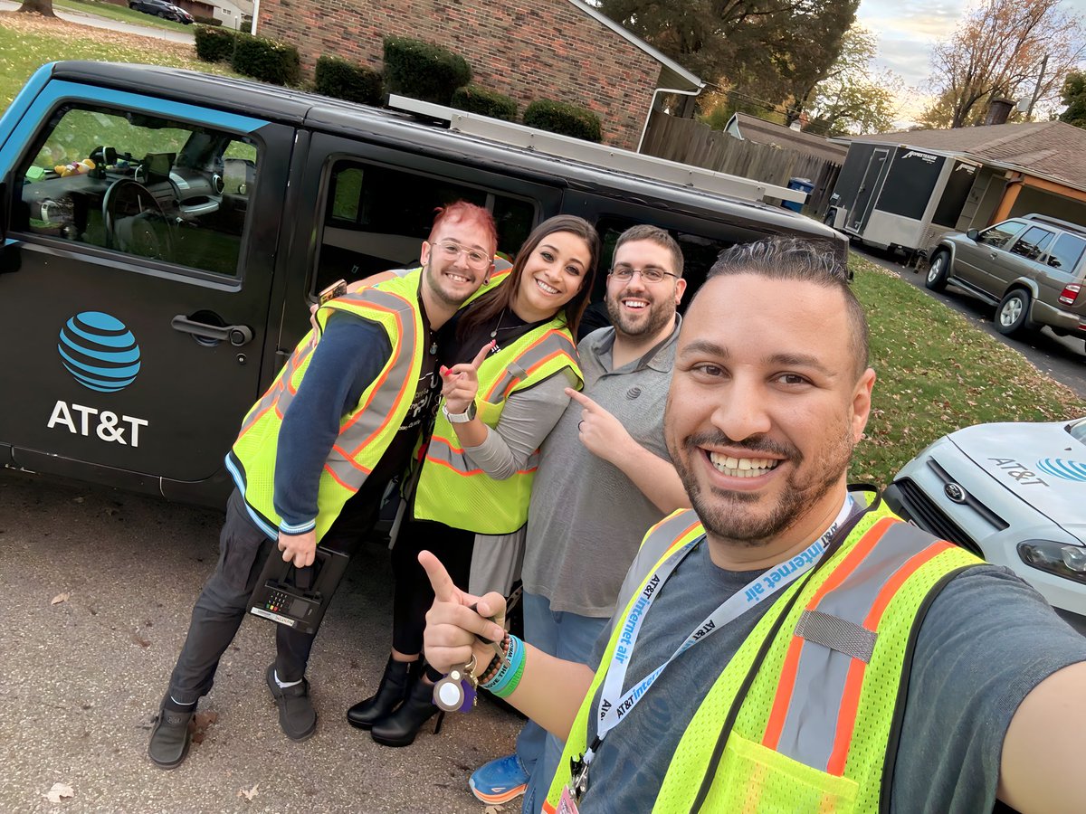 Thank you for being AMAZING PARTNERS! @AjDekken @tiffanyjenkins_ #lifeatatt #lifeatalliance Out driving FIBER from America’s best provider, @ATT @LifeatAlliance