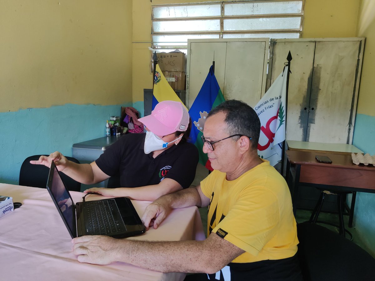La mañana de hoy realizamos visita de trabajo a la Universidad Ciencias de la Salud Hugo Chávez , durante la cual se llevó a cabo reunión  con la Dra. Teresa Rodríguez, Jefa de Investigación de la UCS, a fin de brindar las orientaciones precisas en torno al registro y postulación