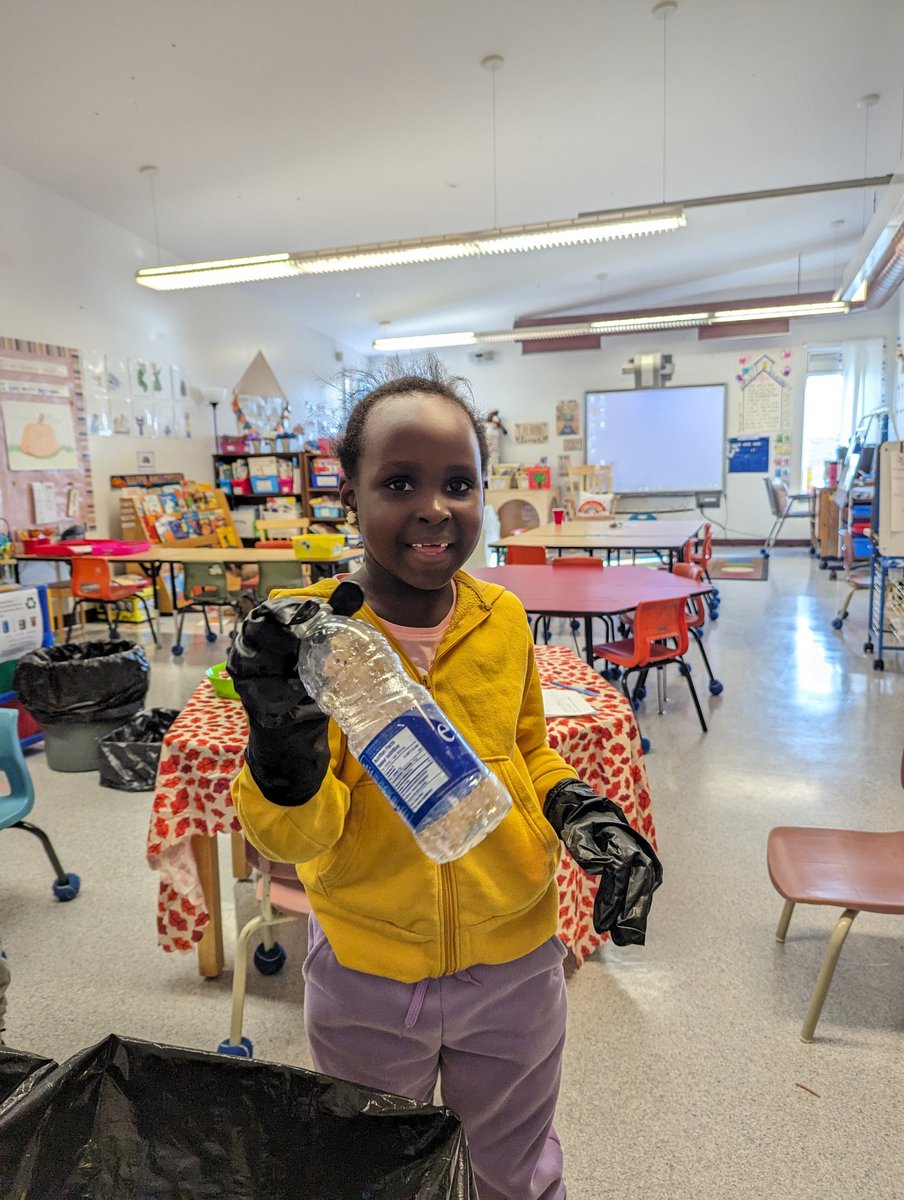 Ms__Hewitt's tweet photo. We just started recycling again (because it's not an easy thing to do on the coast) and we are learning about sorting in math, so @Ms__Stephenson taught us about recycling and we discussed how the containers were the same and different. ♻️ #observationLabrador2023 @acms_nanuit https://t.co/q5EjncMuIR
