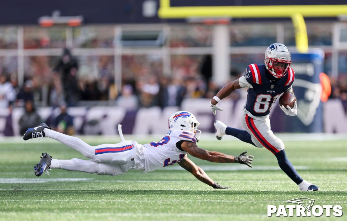 EricJAdler's tweet photo. Snapshots from the #Patriots 29-25 comeback win over Buffalo. #ForeverNE
BEST GAME PHOTOS: https://t.co/rx3JMpZgwL https://t.co/9LukaAyGuX