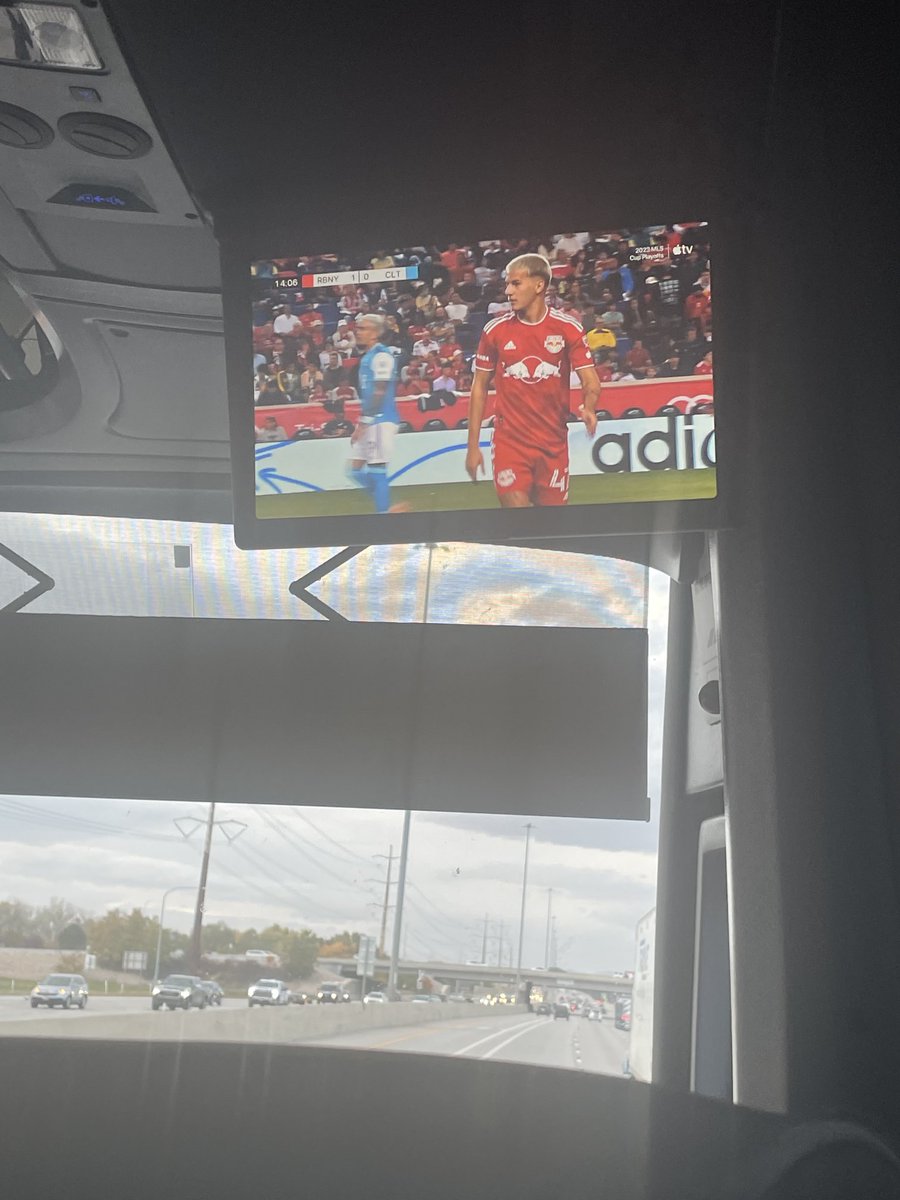 RobertoAguayo10's tweet image. MLS Playoffs on the road to NJCAA Conference finals with ⁦@CSN_MSoc⁩ 🐺#1Pack