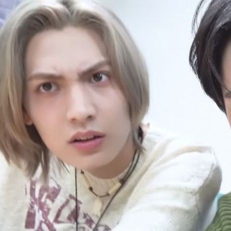 vslite8's tweet photo. В надежде, что джуён это увидит….
#XdinaryHeroes #엑스디너리히어로즈 #주연 #jooyeon https://t.co/eEaHaXFn0p
