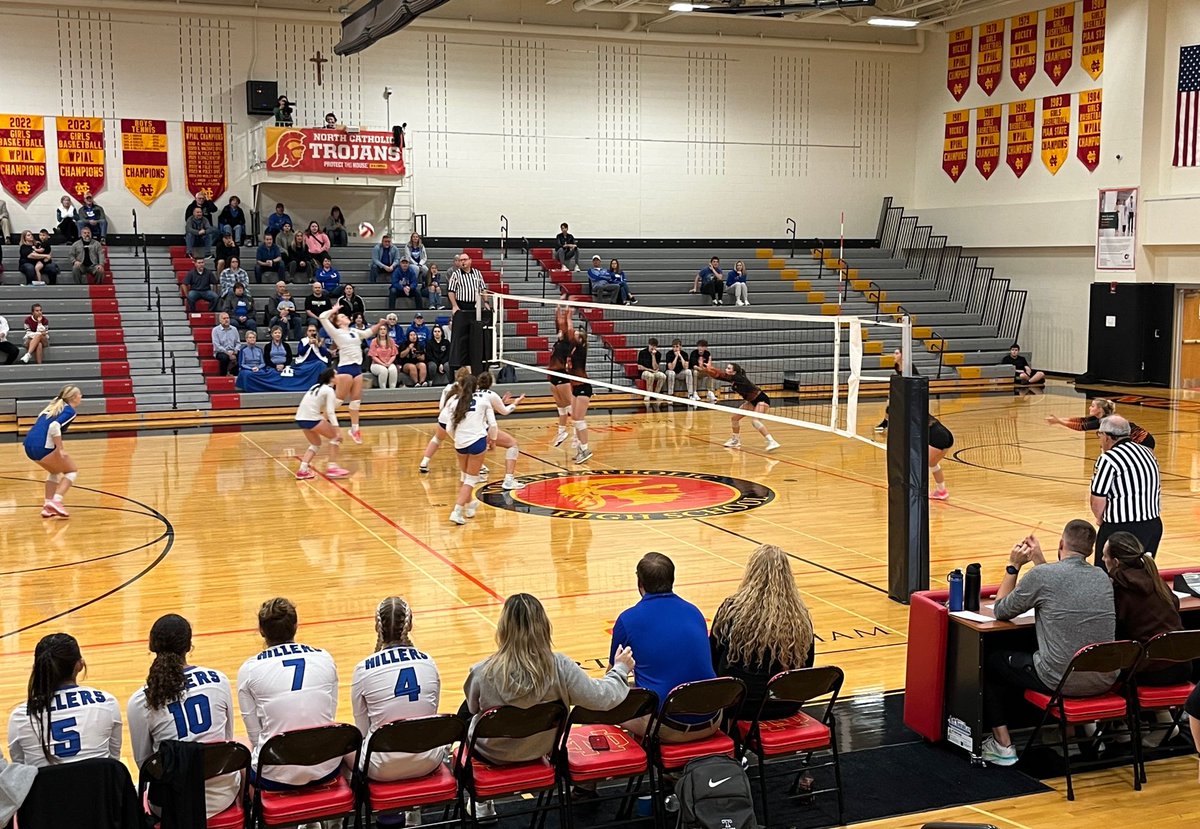 Trinity takes the 5th 15-10, Hillers defeat Latrobe 3-2 to move on to the WPIAL quarterfinals! #itsagreatdaytobeahiller