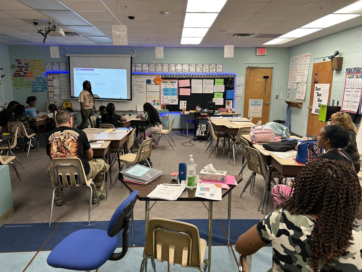 MsElliottiteach's tweet image. “Learning Leaders” PD session at the #superpod this afternoon. Lesson focus- 4th grade math multi-digit multiplication with procedural fluency. Strategies included partial product, base ten blocks, and standard algorithm. #proudAP 🌊🐬⭐️