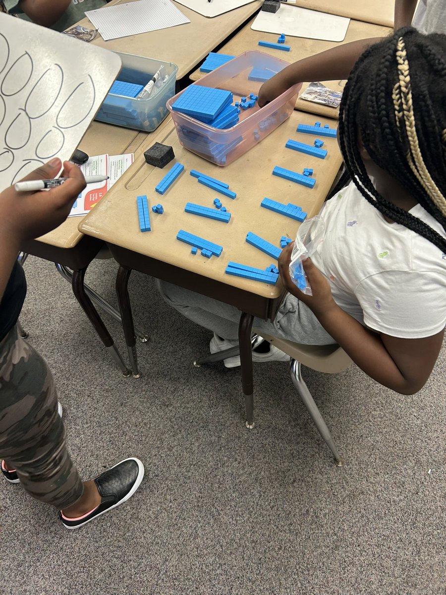 MsElliottiteach's tweet image. “Learning Leaders” PD session at the #superpod this afternoon. Lesson focus- 4th grade math multi-digit multiplication with procedural fluency. Strategies included partial product, base ten blocks, and standard algorithm. #proudAP 🌊🐬⭐️