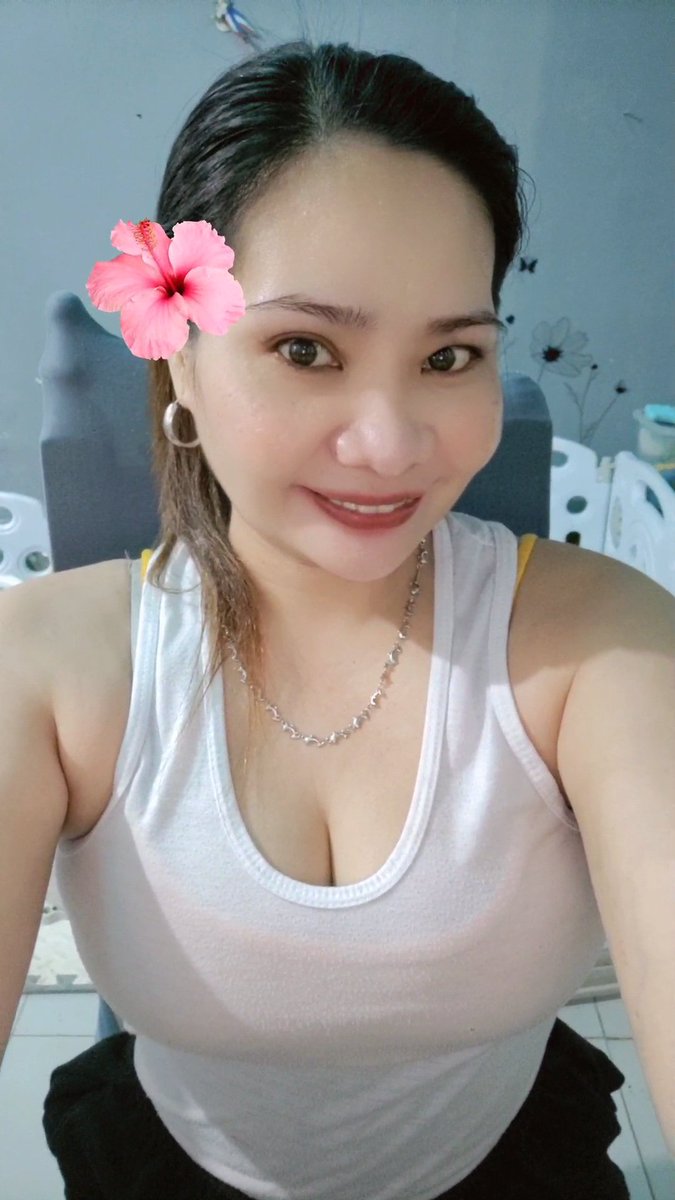 LenzenazyResort's tweet photo. Breath is the power behind all things.
#after #cookingmode🙈😅😂 https://t.co/NtDex7mUey