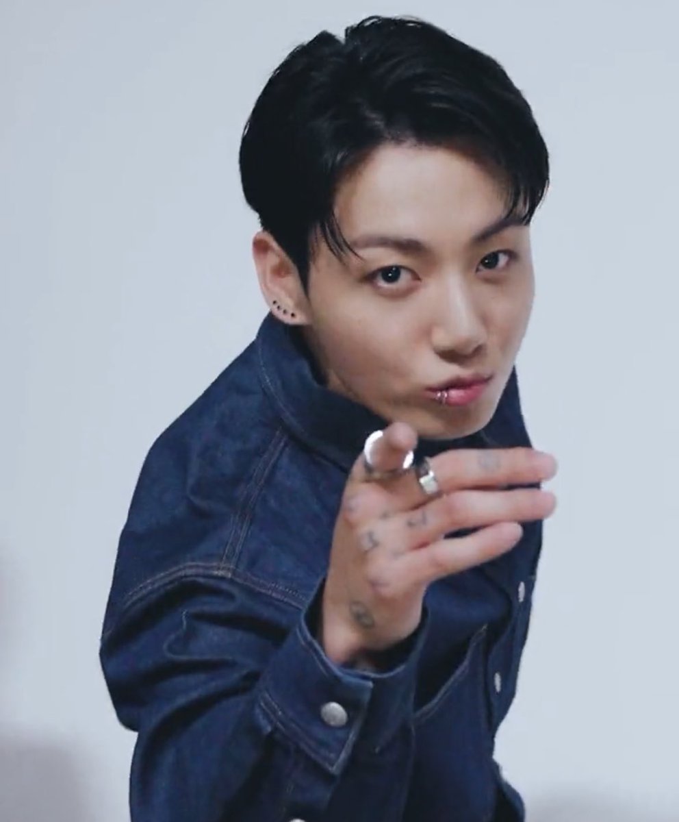 peachcrush_jk's tweet photo. CK 카메라 보고 콕 👈🏻 해준거였음ㅋㅋㅋ https://t.co/IdoScRHOFD