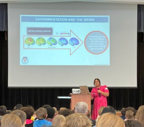 NizherDiazVela's tweet photo. Our Wildcats had such a great opportunity today learning about substance abuse and the harmful effects of opioids. Thank you @CrimeStopHOU for your dedication! #lotsoflearning #RedRibbonWeek2023 @TISDNIS @Shann_Gutierrez https://t.co/KX6jiLFzT5