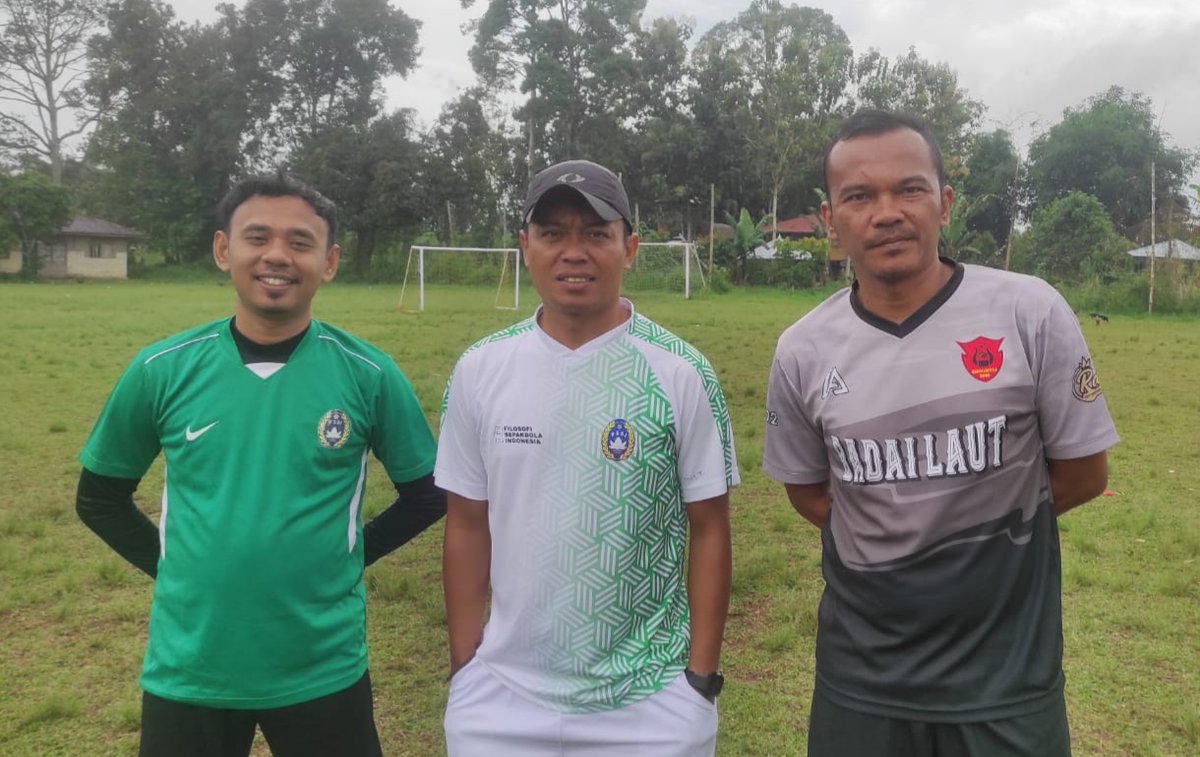 infoSumbar's tweet photo. Mengenal Asisten Pelatih PSKB, Nyaris Bawa Bukittinggi Promosi Divisi I dan Pernah Tukangi RANS via @infosumbar https://t.co/mp7gWduqGK
#infosumbar #PSKB #Bukittinggi https://t.co/evPwlutsAU