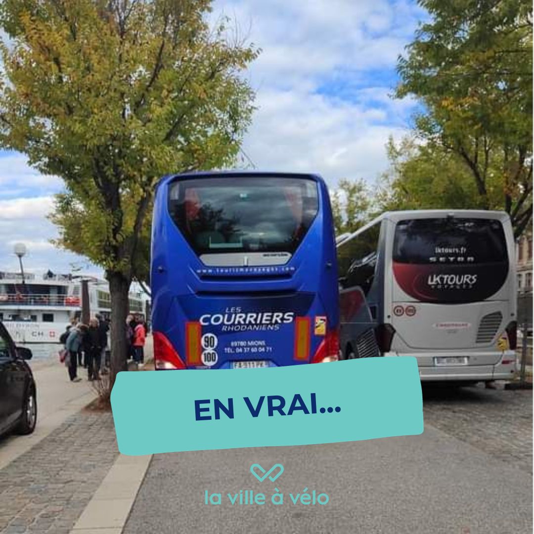 [#leVélodanslaMétro]
En matière d'aménagements 🚲 , il y a la théorie... et la vraie vie #GCUM.
👋 Cyclistes des berges du 7°, si vous passez par les berges du Rhône régulièrement, le sujet ne vous aura pas échappé...