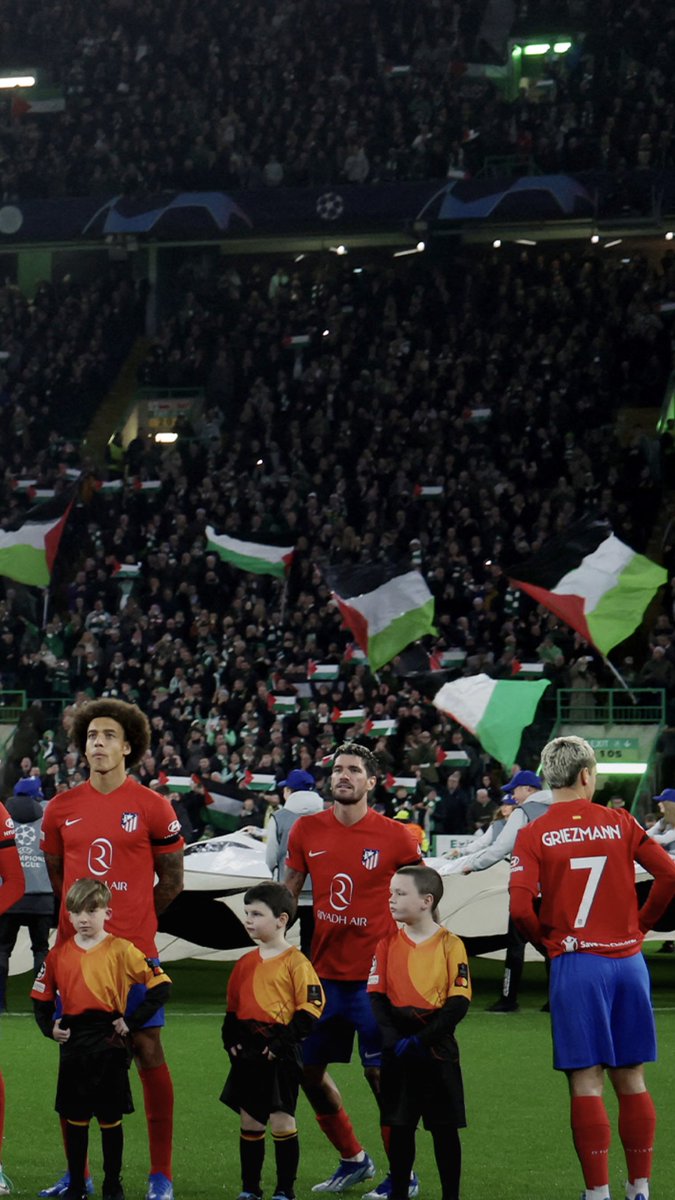 unknownone_7's tweet image. It’s just a game, they said… 

Thank you Celtic fans 

#FreePalestine 
#GazaGenocide 
#GazaUnderSiege