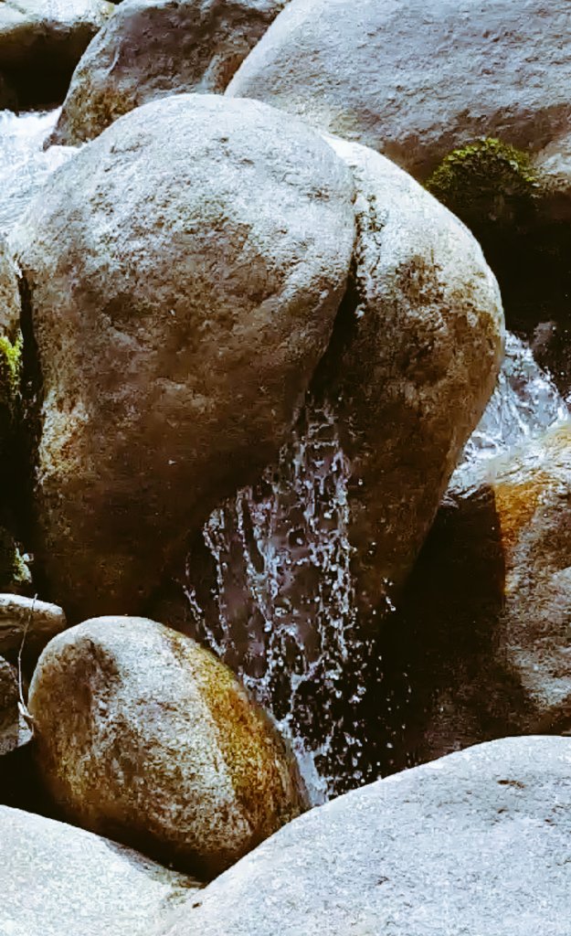 A rock in Buhweju district located in Western Uganda has become a hot cake. Area leaders want the country's tourism ministry to compensate the land owner and then gazzete it as a tourism attraction site. 

#ExploreUganda
