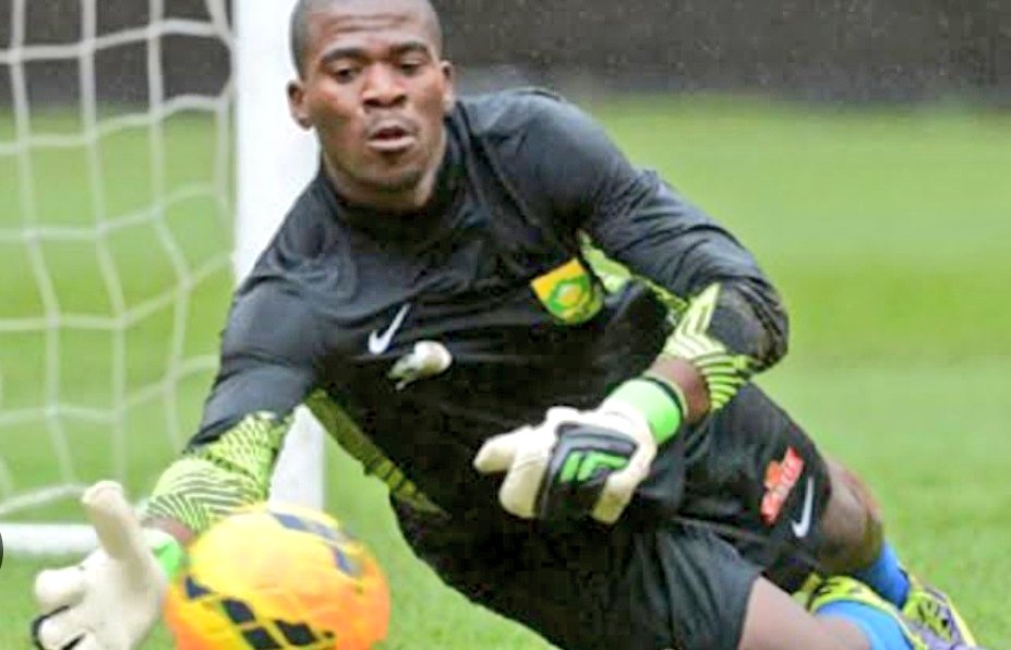 #SenzoMeyiwatrial 

On this day in 2014, 9 years ago soccer star #SenzoMeyiwa was killed. We are in the courts still trying to find out what happened him. 
Some of the occupants who were inside the house where he was killed have testified that two intruders entered the house