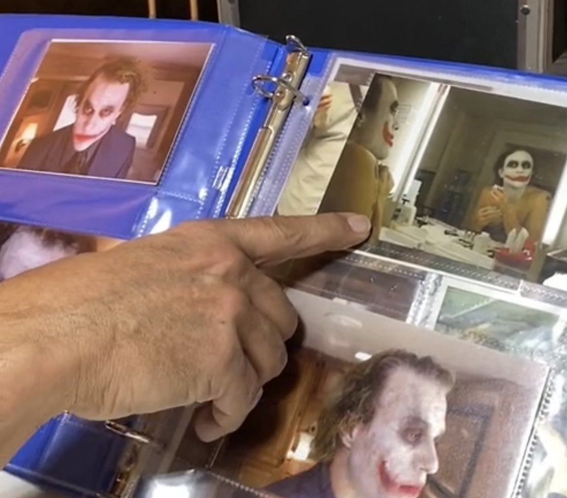 Never-before-seen photos of Heath Ledger doing his own Joker makeup for #TheDarkKnight 

(via <a href="/TheBatmanFilm_/">The Batman Film News 🦇</a>)