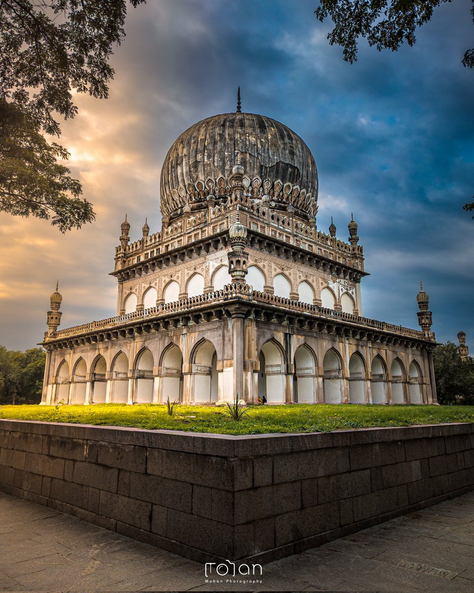 mohanrobbi's tweet photo. GM from Hyderabad!!!

Hyderabad's history unfolds in the form of stunning architectural marvels. Each tomb preserving the memory of the city's glorious past and its rulers!

#qutubshahitombs #TeamPixel  #shotonphone #history #goldenhour #qutubshah #Hyderabad #telangana https://t.co/SZ1uXmwhXH