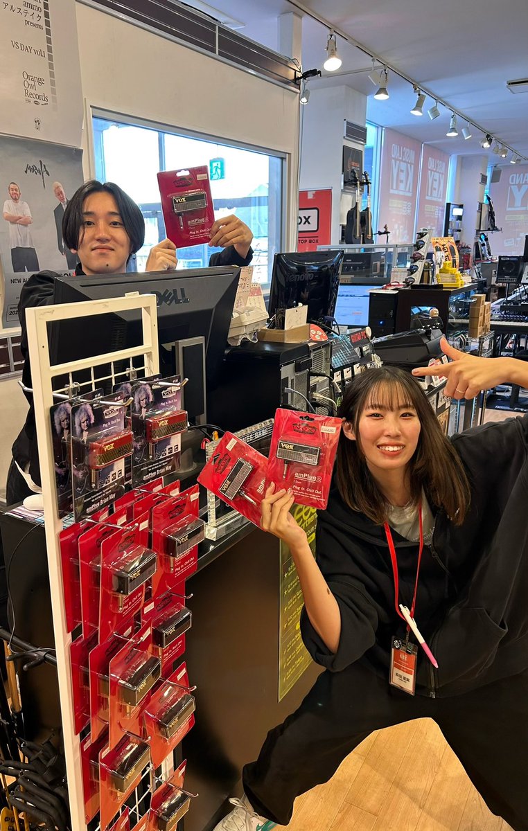 KEY_Osaka's tweet photo. 【❤️🔥心斎橋店、、あります❤️🔥】
VOX
amPlug 2
ヘッドホンギターアンプの大本命‼️
場所を選ばず様々なシチュエーションで
ギタリスト、ベーシストをサポート✨
#VOX #amPlug2 #アンプ #アンプシミュレーター #ベースアンプ #KORG #ヘッドホン #真空管 https://t.co/8C7r5C3Uag