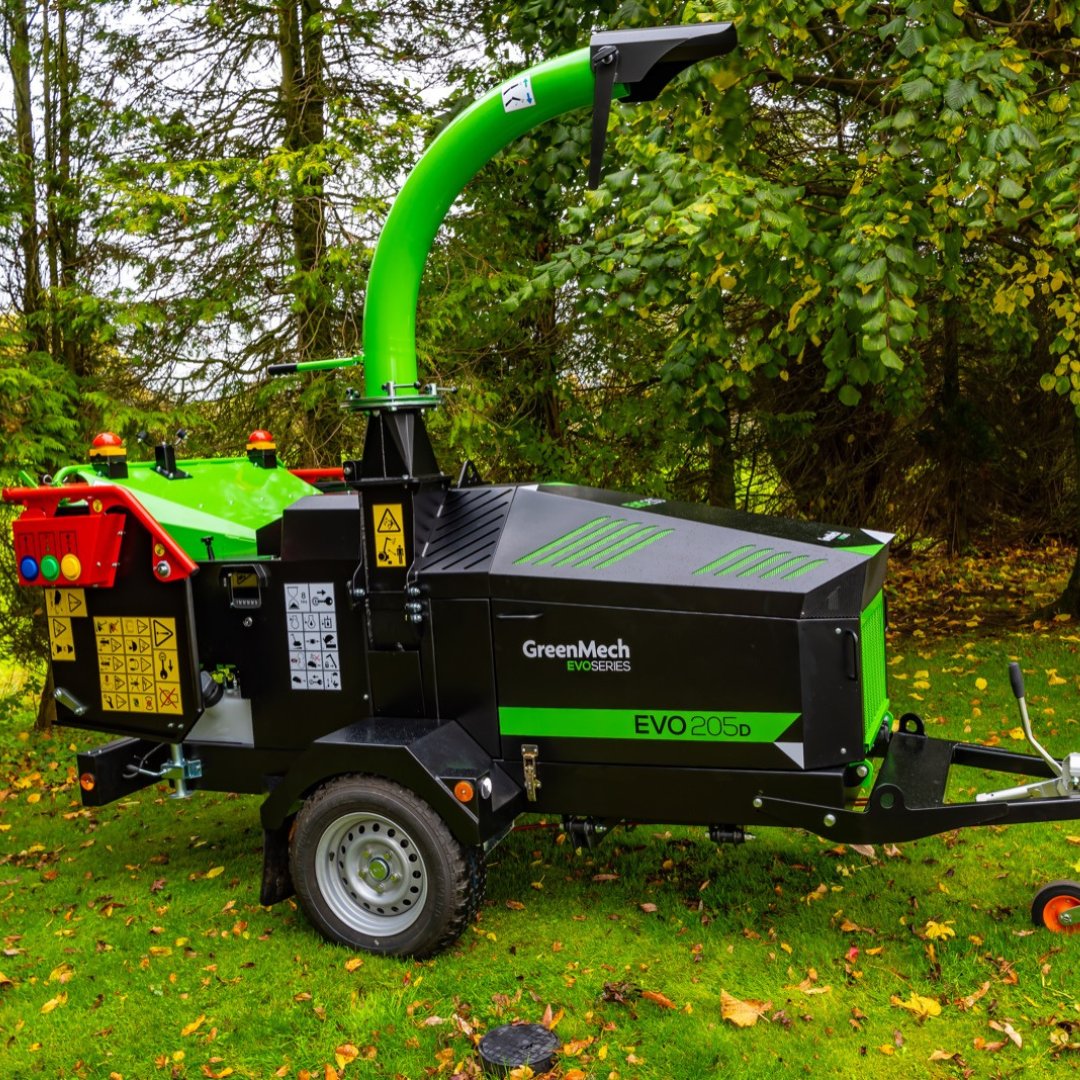 tnstractors's tweet image. #GreenMech #wood #chippers are built to handle whatever is thrown at them 🌳💪.
Their versatility means they can be used effectively across a range of applications and conditions, including landscaping, tree surgery and contract work.

More info ➡️ tnsgroup.co.uk/new-machinery/…
