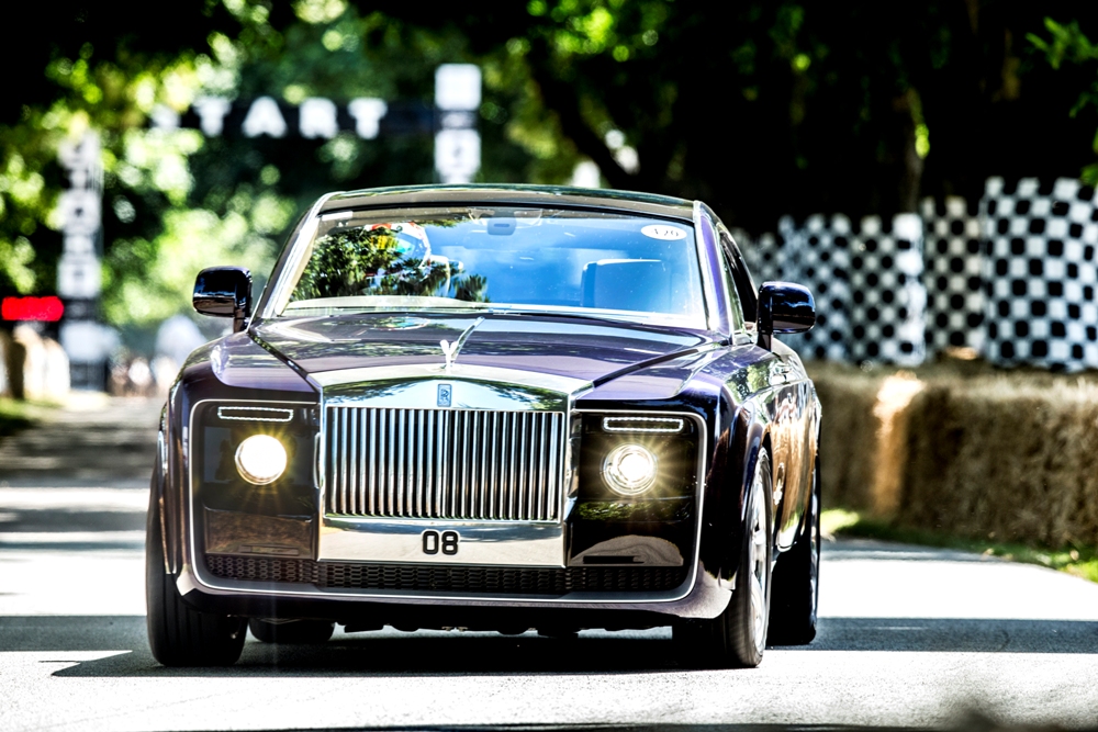 TheBeeTalks's tweet image. Top 10 Most Expensive Cars in the World: A Luxurious Ride to Opulence

Read More: thebeetalks.com/top-list-video…

#BUGATTICHIRONPROFILÉE #BUGATTIDIVO #RollsRoyceBoatTail #RollsRoyceBoatTailPrice #SPAutomotiveChaos #Top10