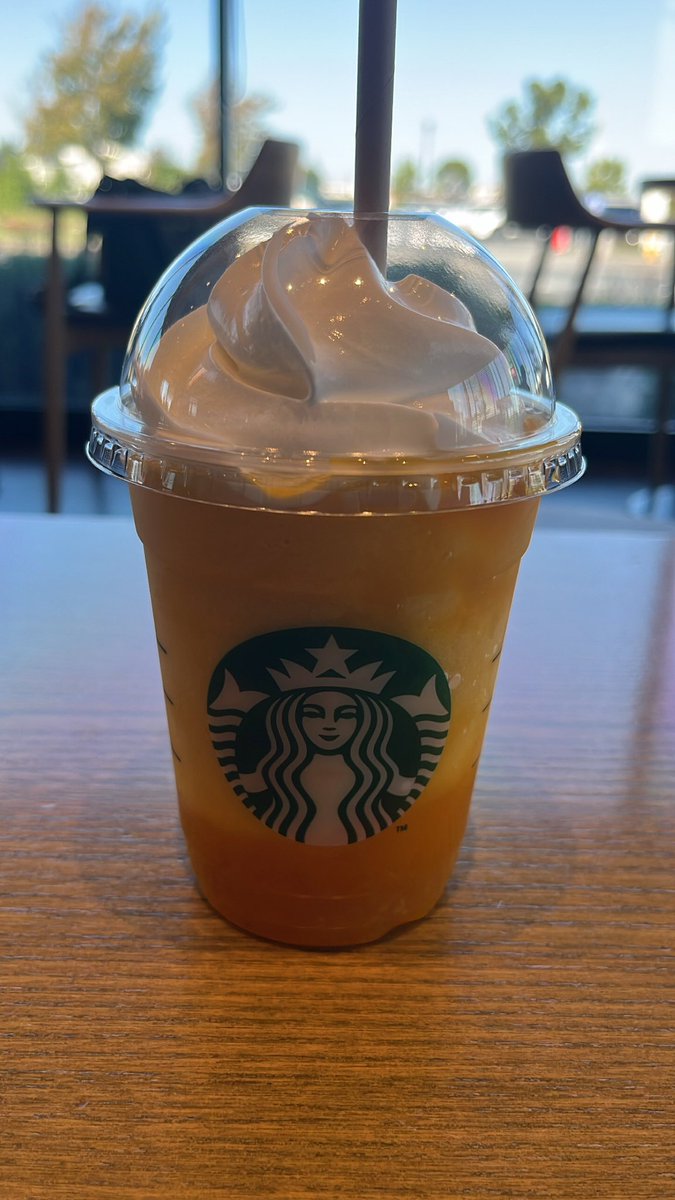 haruonnnnn's tweet photo. 買い出しついでにスタバぁ https://t.co/6sR1oOKxKq