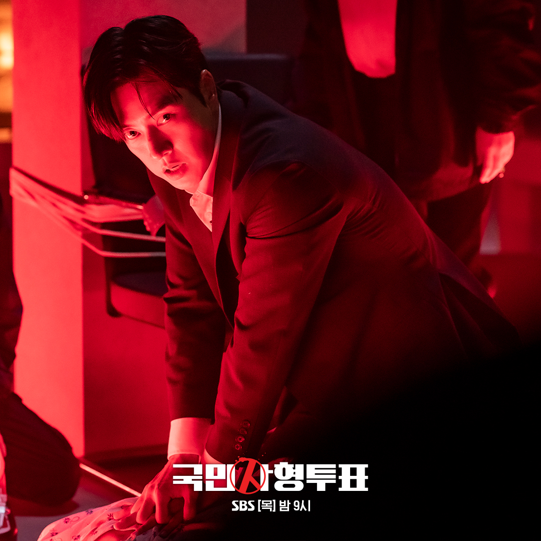 SBSNOW's tweet photo. 화면 씹어 먹을 듯한 강렬한 눈빛🔥
처절한 박해진과 박성웅의 절규

SBS 목요드라마 <국민사형투표>
☞ [목] 밤 9시

#SBS목요드라마 #국민사형투표
#TheKillingVote
#국민사형투표스틸 #스틸
#박해진 #박성웅 #임지연 https://t.co/tj4rudtCS0