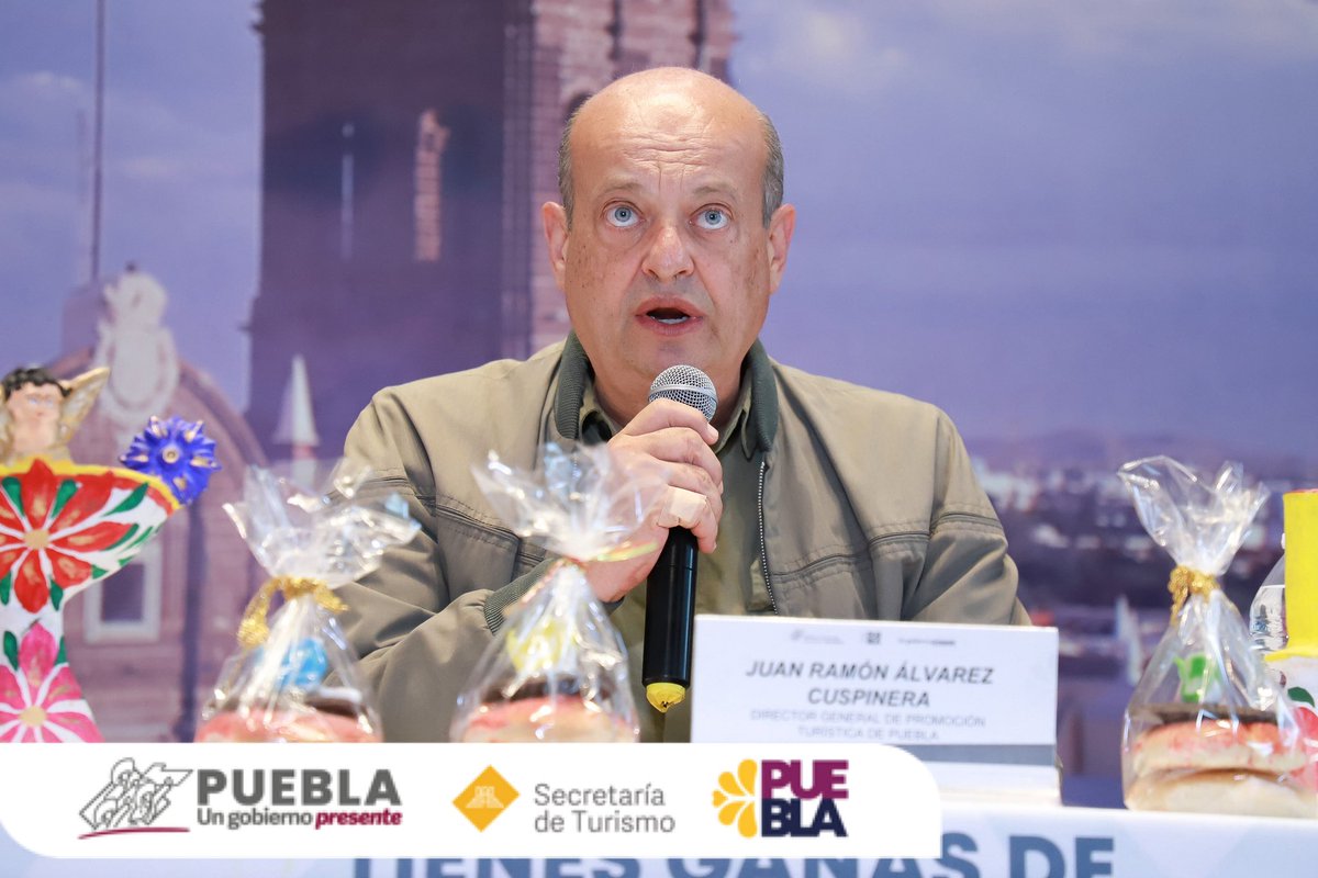 #ENTÉRATE | Invita <a href="/Gob_Puebla/">Gobierno de Puebla</a> a visitar altares monumentales de Huaquechula este 2 de noviembre, donde 33 familias instalarán elaboradas ofrendas, típicas del municipio, dedicadas a sus seres queridos y que son Patrimonio Cultural del Estado.

📰📸🎙️: tinyurl.com/2xkbnjtd