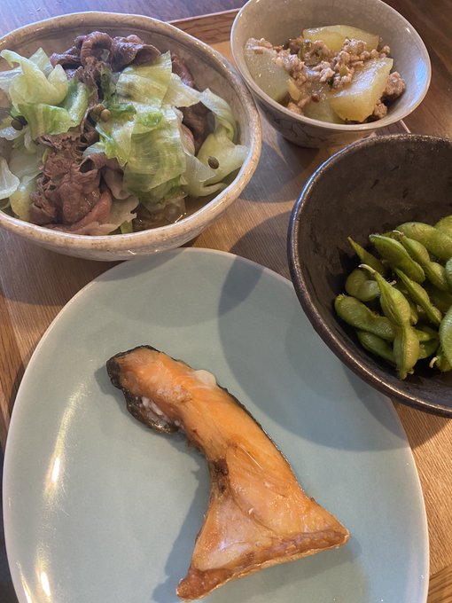 おはよ☺️今日の朝ご飯はこんな感じ😆 https://t.co/Q4OIyjAij0<a href="/tag/%E5%B7%9D%E4%B8%8A%E3%82%86%E3%81%86"class="tags"><span>#川上ゆう</span></a><a href="/tag/%E3%82%AD%E3%83%A3%E3%83%B3%E3%83%97"class="tags"><span>#キャンプ</span></a><a href="/tag/%E3%83%8E%E3%83%AB%E3%83%87%E3%82%A3%E3%82%AF%E3%82%B9"class="tags"><span>#ノルディクス</span></a>