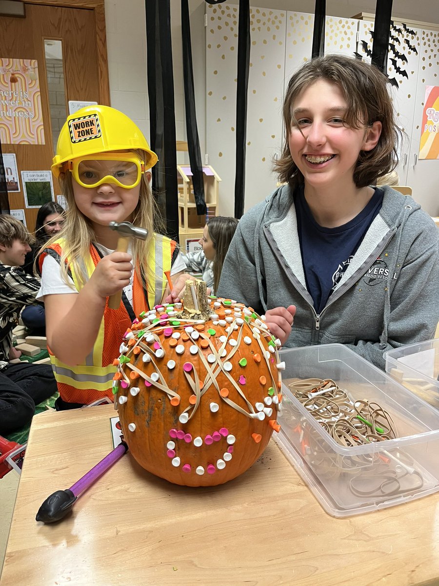 Sara Consdorf tweet media