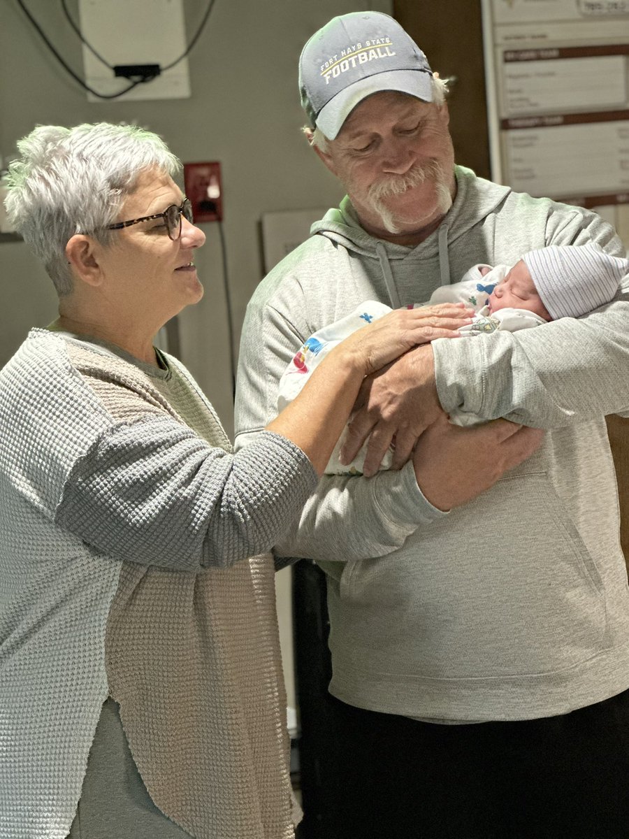 Let me introduce you all to the newest member of the family!  Rush Allen!  He’s a happy healthy boy, and thinks his Momma is a rock star!#proud grandparents #blooms #roletiges