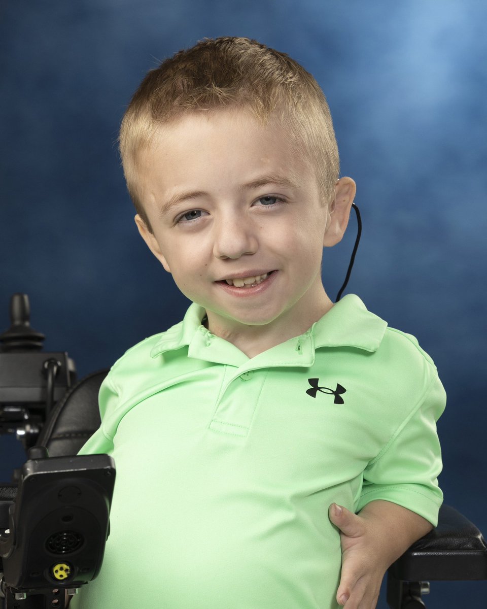 Stanimal032's tweet photo. Next year on this day, wear your green for #DwarfismAwarenessDay to support the community of badass little people like my Brody https://t.co/mtiSmsy30L