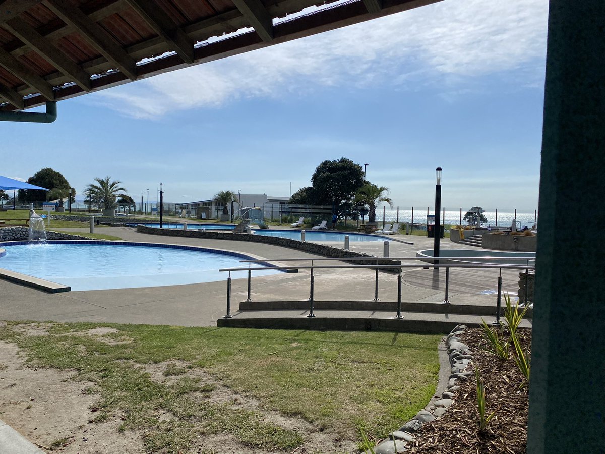 Great to see a really engaged and enthusiastic audience for day 1 of #anzsgm retreat <a href="/anzsgm/">ANZSGM</a> 
And the hot pools are ready next door for some post learning relaxation…