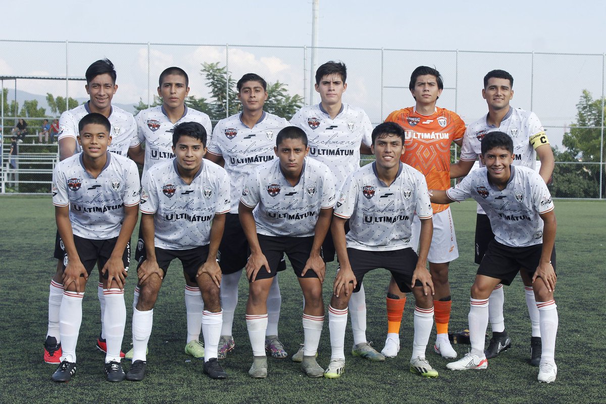 paco_jf's tweet photo. Vuelan en casa | Con un gran segundo tiempo, Lechuzas UPGCH venció 4-1 a Milenarios de Oaxaca, en juego correspondiente a la fecha 6 de @LigaTDP @Terceramex @TerceraM #futbol #Chiapas https://t.co/C76ID6XfDq