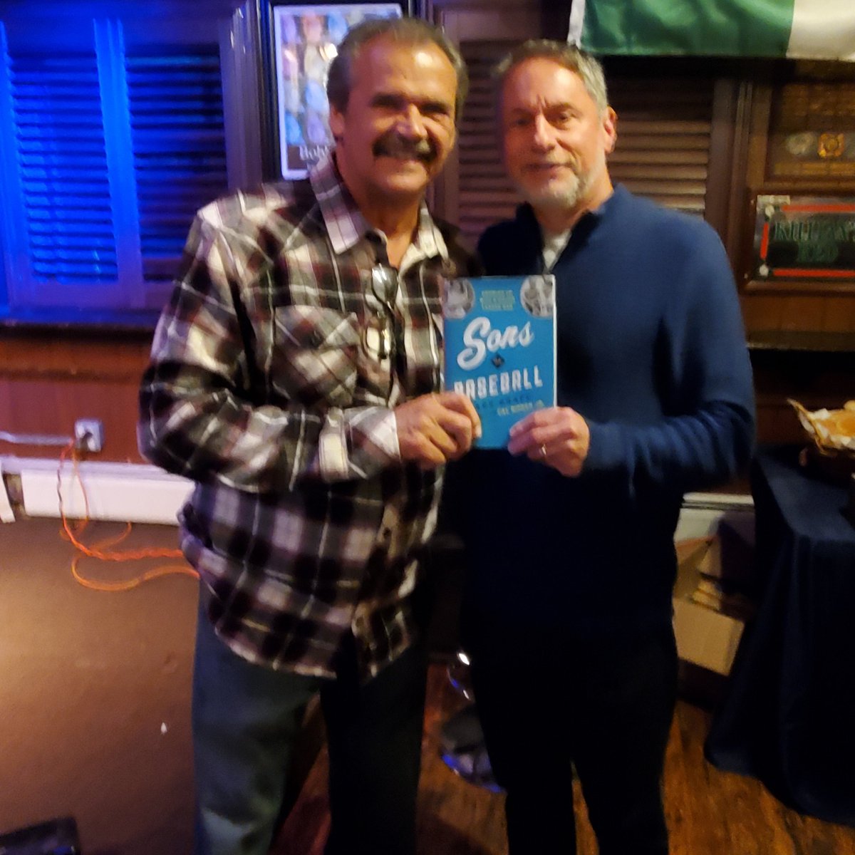 Chatted with @Yankees legend Ron Guidry this evening about my book, Sons of Baseball. Ron's son, Brandon, is one of 18 sons of former major leaguers who share their unique boyhood experiences in the book @RLPGBooks