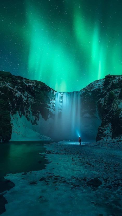 Destriiix's tweet photo. @HumansNoContext Iceland is beautiful https://t.co/zCHI6F2oBN