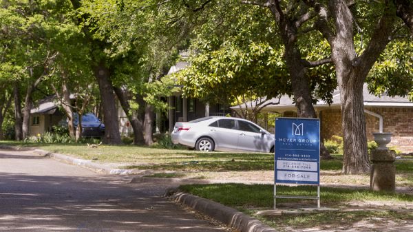 HousingEcoDev's tweet photo. Dallas has ‘generational need’ for housing amid growth, economist says

https://t.co/qxcuivOEgf https://t.co/u81ZFOOqsQ