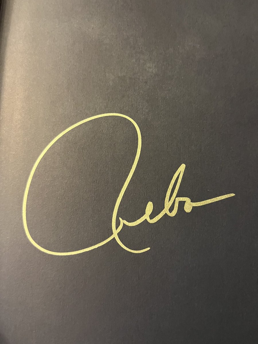 dobson_queen's tweet photo. @reba Got my autographed book today! Can’t put it down! #Fancy #Reba  #Notthatfancy https://t.co/38XcZ280Do