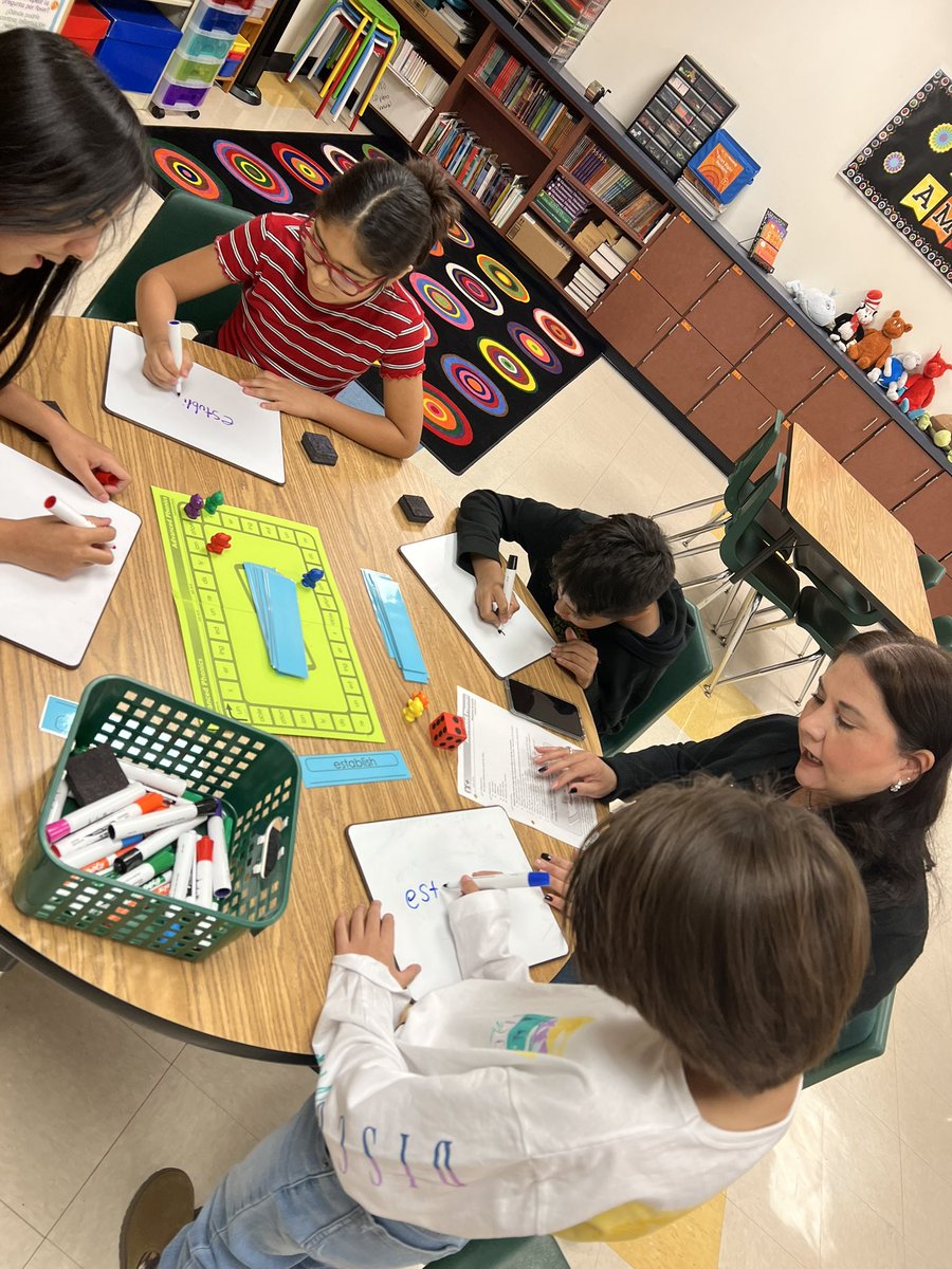 drmandy_thomas's tweet photo. Elementary Literacy Interventionists working hard to close gaps and build strong readers @McAllenISD @Pena2Patricia @SandraDGarcia2 https://t.co/Txl7n5F6je