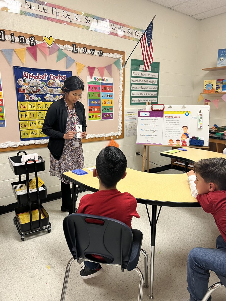 drmandy_thomas's tweet photo. Elementary Literacy Interventionists working hard to close gaps and build strong readers @McAllenISD @Pena2Patricia @SandraDGarcia2 https://t.co/Txl7n5F6je
