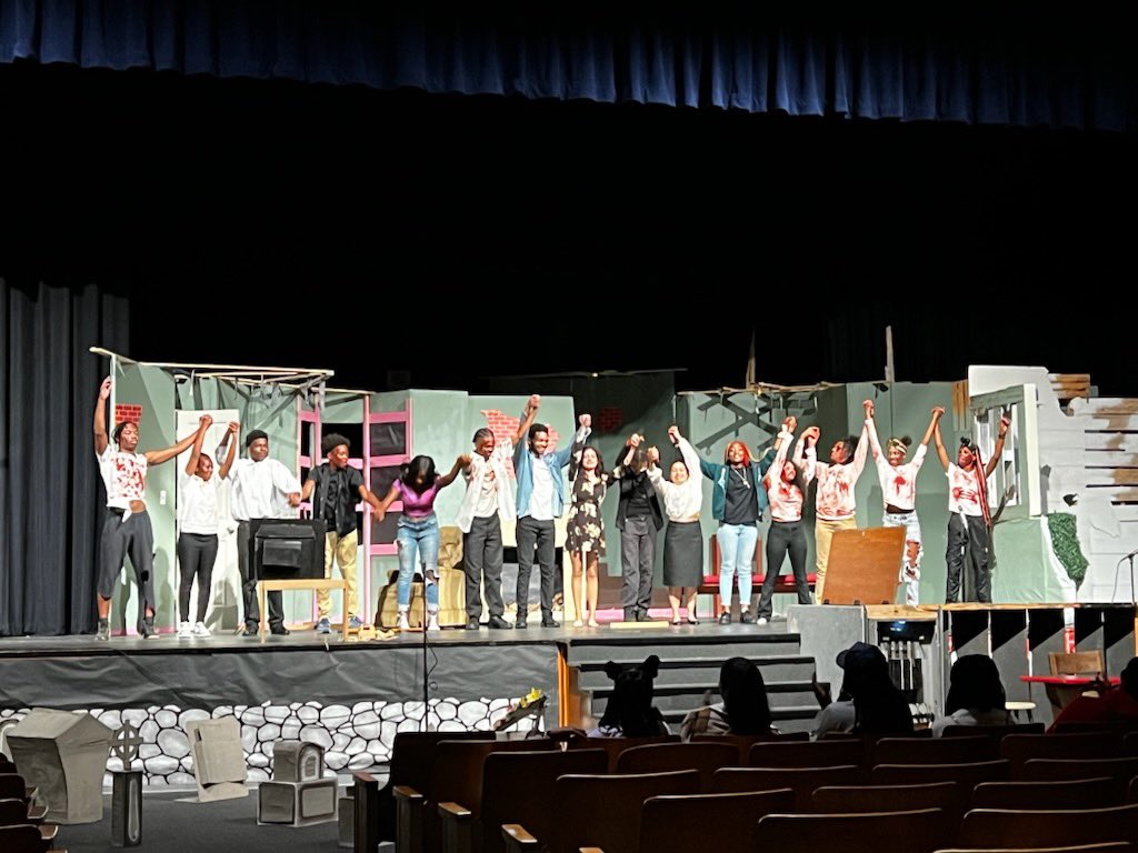 johnny47892668's tweet photo. Congratulations to Carter High School’s Fine Arts department for the Great production of Night of the Living Dead https://t.co/DK0pZnHQuE